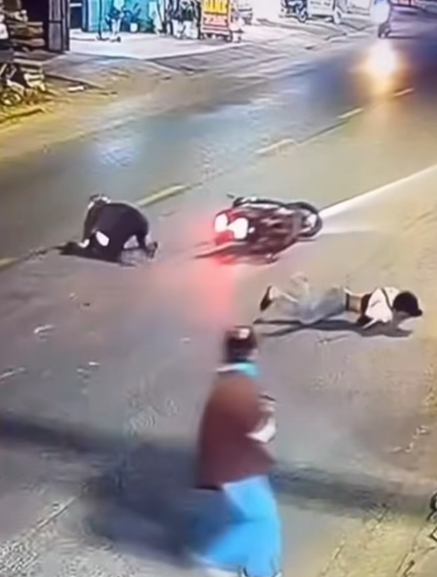 VIde0 Việt Yên, BG tối qua em trai ở Hà Giang bị tainan rồi lại móc túi, đã đen lại còn nhọ