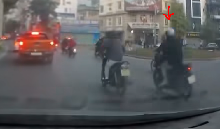 VIDEO TNGT TẠI CẦU GIẤY SÁNG NAY, Gần hết năm mn rồi hết sức cẩn thận …