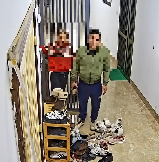 VIDE-0 Chung cư CT5-DN2 Trần Hữu Dực khổ thân chị áo đen thật.Có nhà hàng xóm không khác gì yangho luôn 🥹🥹