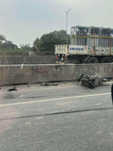 VIDE-0 TNGT nghjêm tr0ng tại đường cao tốc Hưng Yên – Thái Bình, ☠️ còn dj’nh ở đâ`u xe 🥶