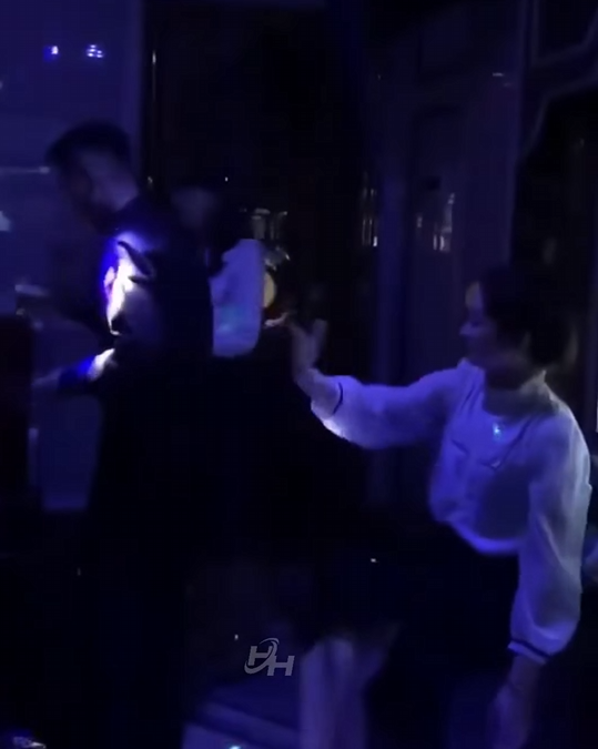 VIDDE-0 ỐI giồi ôi,Cơ trưởng dẻo thế ,vk ông nào đón nhanh nha 🤣