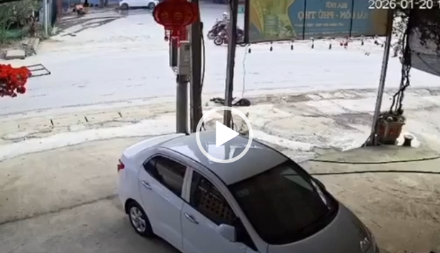 [Video] Vụ việc em học sinh bị chó ui ngã xe cán vụn tại Lào Cai sợ luôn