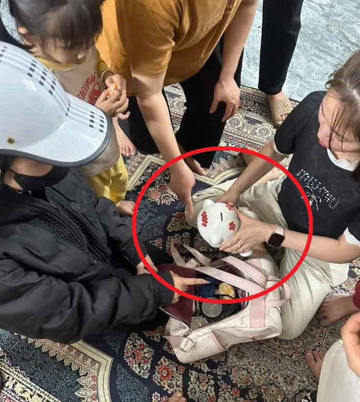 Hot nhất Hưng Yên lúc này, được thuê đi bê tráp, egái dọn đồ tiện tay dọn luôn cả HEO ĐẤT của nhà cô dâu