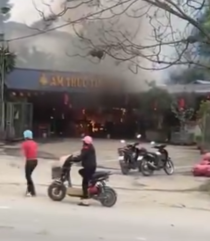 🔥Quán cơm Tình Anh – gần nút giao Văn Phú – Yên Bái cũ