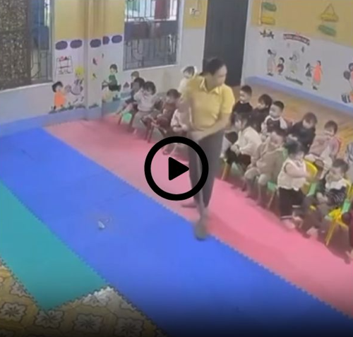NÓNG: Cận cảnh clip giáo viên mầm non tại Lục Yên “tác động” trẻ nhỏ