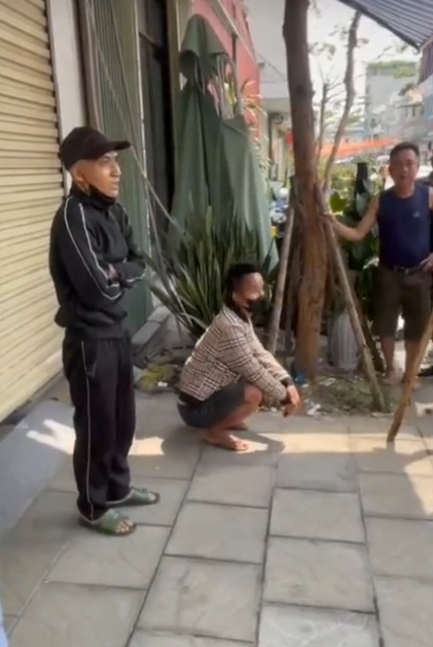 Lãm Làng (H. Quế Võ): Cả làng vây bă’t 2 tên trô.m gà có cầm 🔪