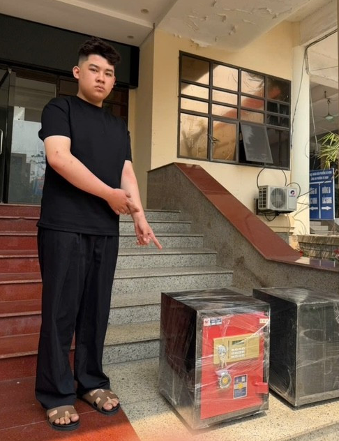 Bắc Ninh: Thiếu niên 16 tuổi cuỗm hơn 5 ‘cây’ vàng trong két sắt của nhà họ hàng