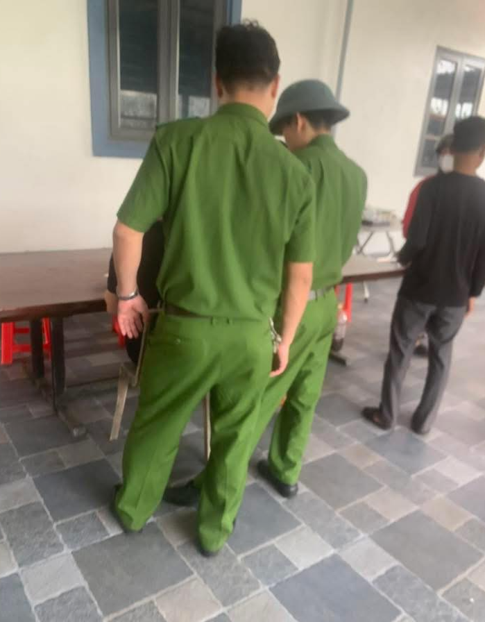 Em 🔪 anh ruột tvong lý do chỉ vì buồng