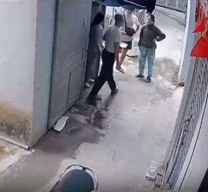 Phú Lương, Hà Nội :   MAUTHUAN 👊 hàng xóm nhập vjện