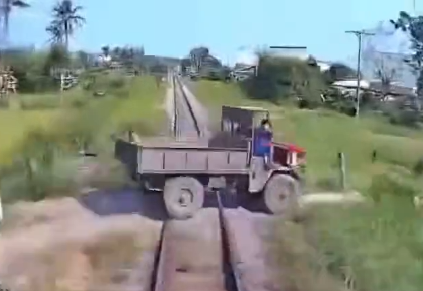 Băng qua đường sắt và cái kết