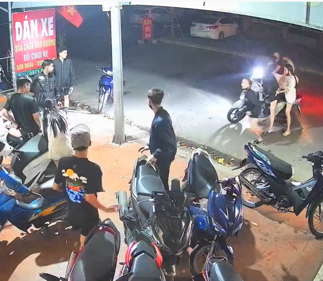 Yên Phong: Cảm lạnh mấy e gái