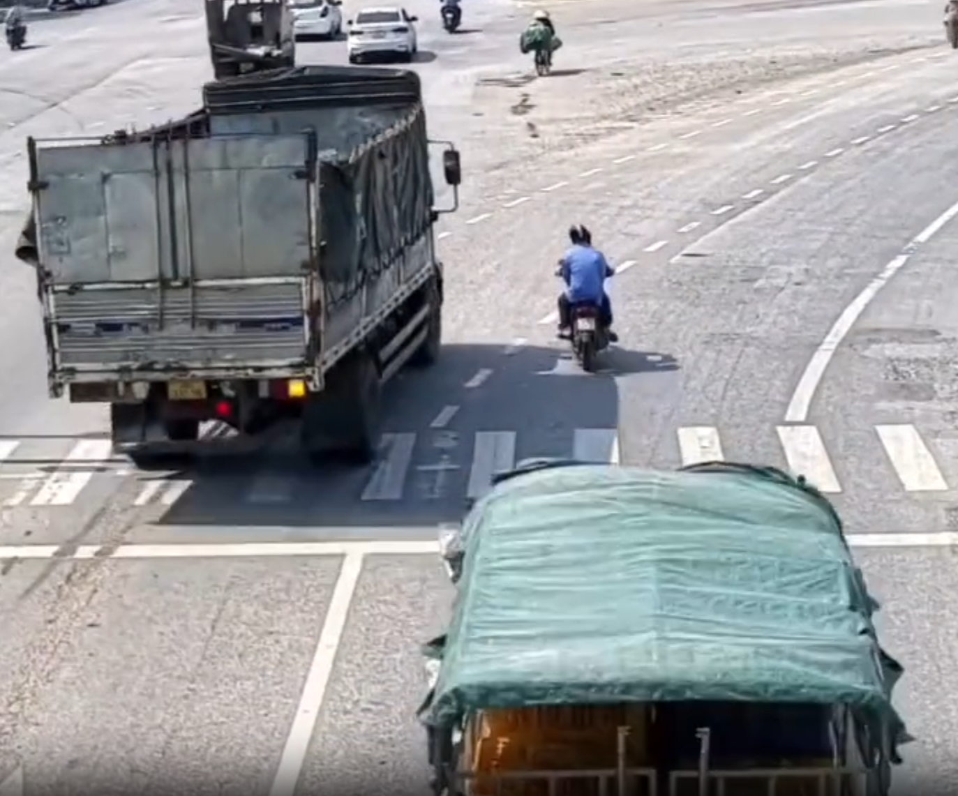 Ngã 4 Quang Trung, Hùng Vương: TNGT